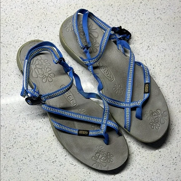 💙💙KEEN Sandals 💙💙 - Picture 1 of 4